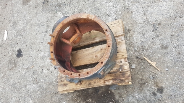 Fermec 860 Rear Axle Differential Housing 518212m1 - Differenciálmű - Kotrórakodó: 1 kép. Fermec 860 Rear Axle Differential Housing 518212m1 - Differenciálmű - Kotrórakodó: 1 kép.
