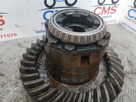Fermec Terex Rear Axle Differential Complete 3772243m91, 882783m92, 893223m2 - Differenciálmű - Kotrórakodó: 3 kép. Fermec Terex Rear Axle Differential Complete 3772243m91, 882783m92, 893223m2 - Differenciálmű - Kotrórakodó: 3 kép.