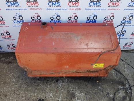 Fiat 115-90, 130-90, 150-90, 160-90, 180-90 Super Comfort Cab Fuel Tank 5151991 - Üzemanyag tartály: 1 kép. Fiat 115-90, 130-90, 150-90, 160-90, 180-90 Super Comfort Cab Fuel Tank 5151991 - Üzemanyag tartály: 1 kép.