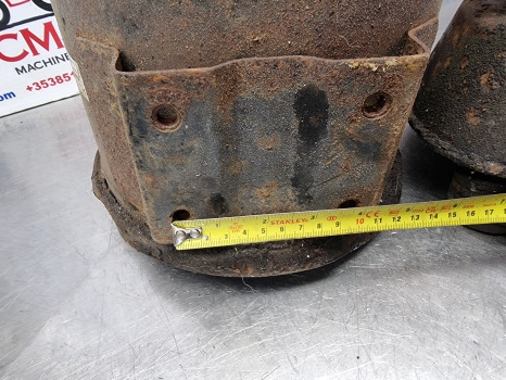Fiat 1180 Air Filter Housing, Oil Bath Filter 5136558 - Légbeszívó rendszer: 5 kép. Fiat 1180 Air Filter Housing, Oil Bath Filter 5136558 - Légbeszívó rendszer: 5 kép.