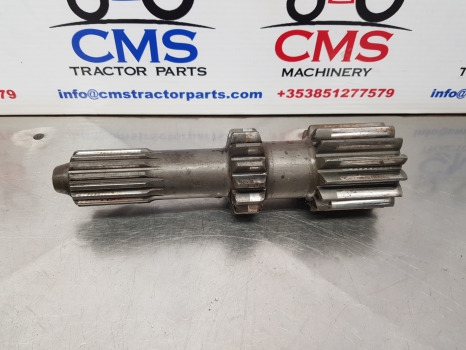 Fiat 90-90, 110-90, Rear Axle Drive Shaft 5111275 - Hátsó tengely: 1 kép. Fiat 90-90, 110-90, Rear Axle Drive Shaft 5111275 - Hátsó tengely: 1 kép.