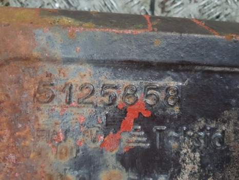 Fiat 90-90 Dt Rear Half Axle Complete 5125858, 5123251, 4998832, 4998833 - Hátsó tengely: 4 kép. Fiat 90-90 Dt Rear Half Axle Complete 5125858, 5123251, 4998832, 4998833 - Hátsó tengely: 4 kép.