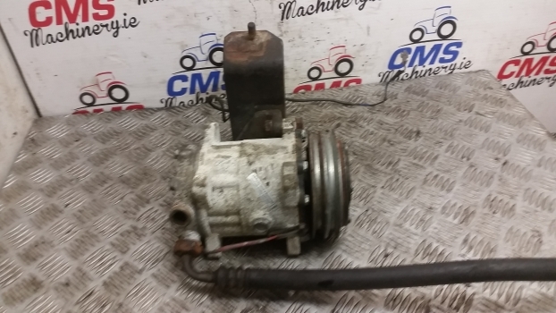 Fiat F, F- Dt Ford 30 Series F140, F130, F100 Air Compressor 5165548, 51219592 - Klímakompresszor - Traktor: 2 kép. Fiat F, F- Dt Ford 30 Series F140, F130, F100 Air Compressor 5165548, 51219592 - Klímakompresszor - Traktor: 2 kép.