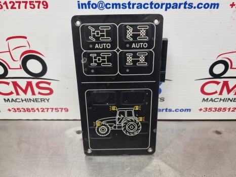 Fiat, New Holland 60, M Series Ecu Control Panel 82008154, 82010884, 82013284 - ECU: 1 kép. Fiat, New Holland 60, M Series Ecu Control Panel 82008154, 82010884, 82013284 - ECU: 1 kép.
