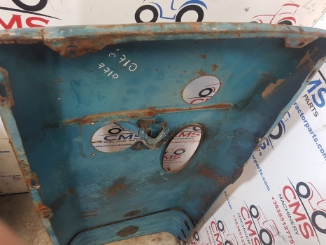 Ford 10 Series 7710, 6710 Bonnet Hood Panel 5 Holes, E1nn16a724aa, D8nn16a724ba - Motorháztető - Traktor: 5 kép. Ford 10 Series 7710, 6710 Bonnet Hood Panel 5 Holes, E1nn16a724aa, D8nn16a724ba - Motorháztető - Traktor: 5 kép.