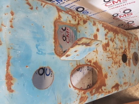 Ford 10 Series 7710, 6710 Bonnet Hood Panel 5 Holes, E1nn16a724aa, D8nn16a724ba - Motorháztető - Traktor: 2 kép. Ford 10 Series 7710, 6710 Bonnet Hood Panel 5 Holes, E1nn16a724aa, D8nn16a724ba - Motorháztető - Traktor: 2 kép.