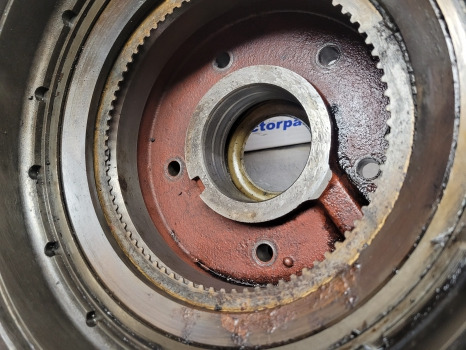 Ford 10 Series Dual Power Housing E0nn7r033aa, E0nn7n477ca, E0nn7r033ab, 83944049 - Sebességváltó: 3 kép. Ford 10 Series Dual Power Housing E0nn7r033aa, E0nn7n477ca, E0nn7r033ab, 83944049 - Sebességváltó: 3 kép.