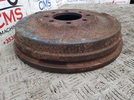 Ford 2000, 3000, 2600, 3600, 2310, 2610 Brake Drum 8181159, C5nn1126e - Fékdob - Traktor: 5 kép. Ford 2000, 3000, 2600, 3600, 2310, 2610 Brake Drum 8181159, C5nn1126e - Fékdob - Traktor: 5 kép.