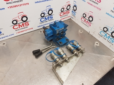 Ford 2000, 3000, 3600 Double Hydraulic Remote Control Kit Cms64605 - Hidraulika - Traktor: 2 kép. Ford 2000, 3000, 3600 Double Hydraulic Remote Control Kit Cms64605 - Hidraulika - Traktor: 2 kép.