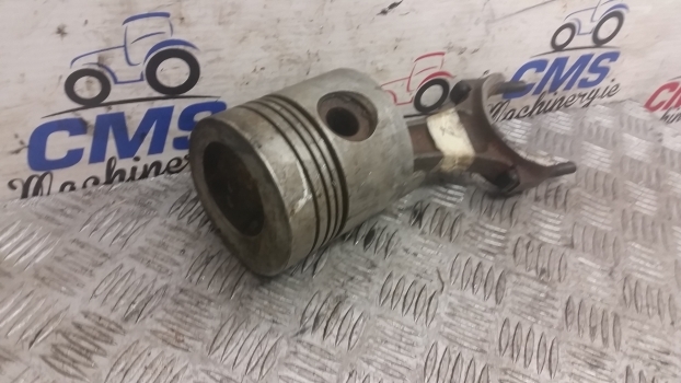 Ford 2910, 3, 4 Cyl Piston Assy , Conrod D8nn6108aa, E3hn6200ac42, 82849195 - Dugattyú/ Gyűrű/ Persely - Traktor: 3 kép. Ford 2910, 3, 4 Cyl Piston Assy , Conrod D8nn6108aa, E3hn6200ac42, 82849195 - Dugattyú/ Gyűrű/ Persely - Traktor: 3 kép.