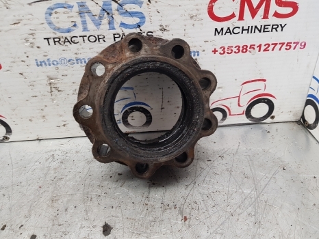 Szabadonfutó agy - Traktor Ford 3000, 3600, 4000, 3310, 3610 Rear Axle Hub Retainer C7nn4124a: 1 kép.