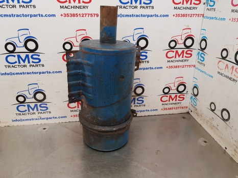 Ford 3000, 4000, 5000, 5100, 5200 Engine Air Filter Box, Oil Bath C5ne9600e - Légbeszívó rendszer: 4 kép. Ford 3000, 4000, 5000, 5100, 5200 Engine Air Filter Box, Oil Bath C5ne9600e - Légbeszívó rendszer: 4 kép.