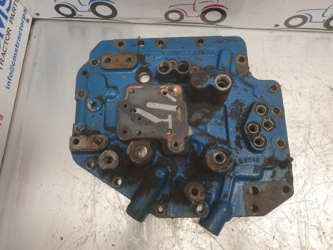 Ford 40 Series Transmission Control Cover F0nn7z479ag, 81871981,f0nn7z479af - Erőátvitel: 2 kép. Ford 40 Series Transmission Control Cover F0nn7z479ag, 81871981,f0nn7z479af - Erőátvitel: 2 kép.