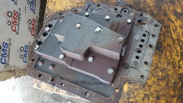 Ford 40, Ts Series Transmission Control Plate Cover 82015157, F3nn7z479, - Erőátvitel - Traktor: 5 kép. Ford 40, Ts Series Transmission Control Plate Cover 82015157, F3nn7z479, - Erőátvitel - Traktor: 5 kép.