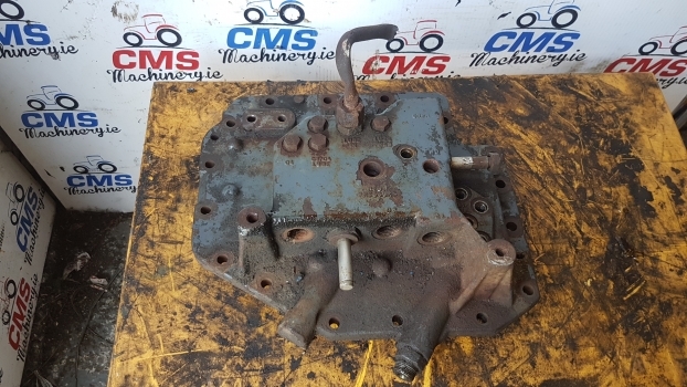 Ford 40, Ts Series Transmission Control Plate Cover 82015157, F3nn7z479, - Erőátvitel - Traktor: 3 kép. Ford 40, Ts Series Transmission Control Plate Cover 82015157, F3nn7z479, - Erőátvitel - Traktor: 3 kép.
