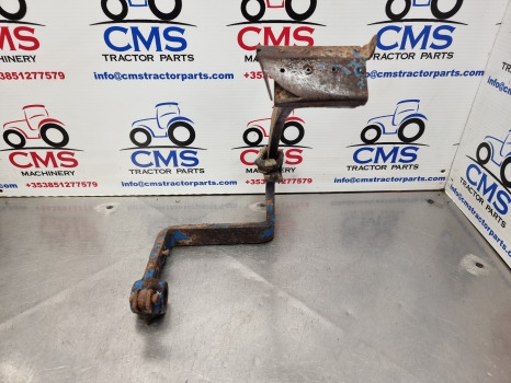 Ford 4610, 10 Series, Lp Cab Clutch Pedal D4nn2n002c - Pedál - Traktor: 4 kép. Ford 4610, 10 Series, Lp Cab Clutch Pedal D4nn2n002c - Pedál - Traktor: 4 kép.