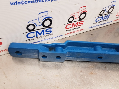 Ford 4610 And 5640 Combi Hitch With Hook And Drawbar 82852035 - Keret/ Alváz: 2 kép. Ford 4610 And 5640 Combi Hitch With Hook And Drawbar 82852035 - Keret/ Alváz: 2 kép.