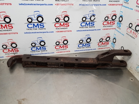 Ford 4610 And 5640 Combi Hitch With Hook And Drawbar E9nne915be29b - Keret/ Alváz: 1 kép. Ford 4610 And 5640 Combi Hitch With Hook And Drawbar E9nne915be29b - Keret/ Alváz: 1 kép.