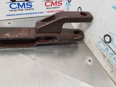 Ford 4610 And 5640 Combi Hitch With Hook And Drawbar E9nne915be29b - Keret/ Alváz: 4 kép. Ford 4610 And 5640 Combi Hitch With Hook And Drawbar E9nne915be29b - Keret/ Alváz: 4 kép.