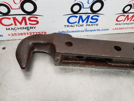 Ford 4610 And 5640 Combi Hitch With Hook And Drawbar E9nne915be29b - Keret/ Alváz: 3 kép. Ford 4610 And 5640 Combi Hitch With Hook And Drawbar E9nne915be29b - Keret/ Alváz: 3 kép.