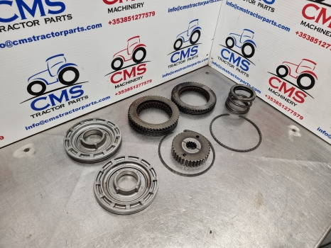 Ford 4630, 30 Series, Clutch Plate, Disc And Hub 86604372, K3660623692 - Kuplung és alkatrészek: 2 kép. Ford 4630, 30 Series, Clutch Plate, Disc And Hub 86604372, K3660623692 - Kuplung és alkatrészek: 2 kép.