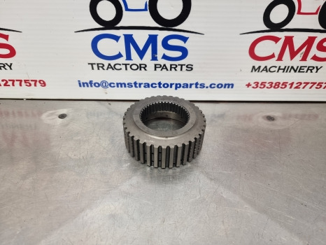 Ford 4630, 30 Series, Transmission Hub 83985667, K3660628301 - Sebességváltó: 1 kép. Ford 4630, 30 Series, Transmission Hub 83985667, K3660628301 - Sebességváltó: 1 kép.