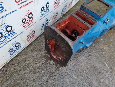 Ford 4630, 5030, 4830, 30 Series, Transmission Gearbox Housing K3660221114 - Sebességváltó: 3 kép. Ford 4630, 5030, 4830, 30 Series, Transmission Gearbox Housing K3660221114 - Sebességváltó: 3 kép.