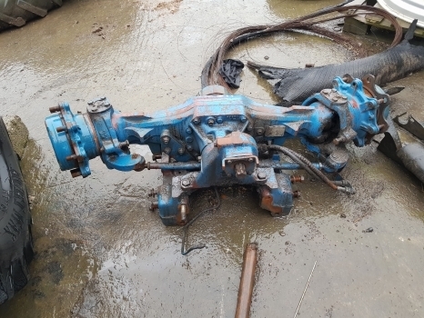 Ford 4830 Front, Rear Axles, Backend Narrow Nut Parts Dismantling - Tengely és alkatrészek - Traktor: 5 kép. Ford 4830 Front, Rear Axles, Backend Narrow Nut Parts Dismantling - Tengely és alkatrészek - Traktor: 5 kép.