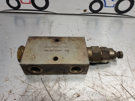 Ford 555 Hydraulic Check Valve 81873170 , Sauer-sundstrand Rpl06/c5-unf 495 - Hidraulikus szelep - Traktor: 1 kép. Ford 555 Hydraulic Check Valve 81873170 , Sauer-sundstrand Rpl06/c5-unf 495 - Hidraulikus szelep - Traktor: 1 kép.