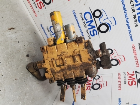 Hidraulikus szelep - Kotrórakodó Ford 655, 655a, 550, 555, 555a Digger Loader Control Hydraulic Valve Complete: 8 kép.
