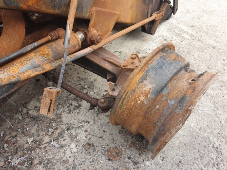 Ford 655c Engine, Front, Rear Axle, Backhoe, Transmission, Hydraulic Parts - Kotrórakodó: 3 kép. Ford 655c Engine, Front, Rear Axle, Backhoe, Transmission, Hydraulic Parts - Kotrórakodó: 3 kép.