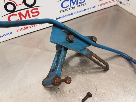 Ford 6610, 6410 Alternator Bracket E4nn10039aa, 83949802, D8nn8n096aa - Generátor - Traktor: 3 kép. Ford 6610, 6410 Alternator Bracket E4nn10039aa, 83949802, D8nn8n096aa - Generátor - Traktor: 3 kép.