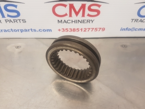 Ford 6640, 7840, 8240, Ts100, Tsa115 Transmission Coupling 81864533 - Sebességváltó és alkatrészek - Traktor: 2 kép. Ford 6640, 7840, 8240, Ts100, Tsa115 Transmission Coupling 81864533 - Sebességváltó és alkatrészek - Traktor: 2 kép.