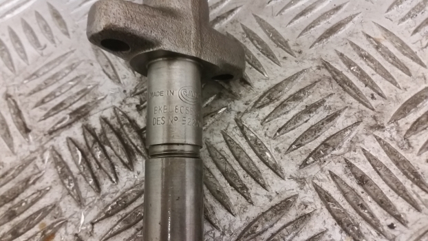 Ford 7600, 7700 Cav Delphi Bk Fuel Injector 5222002, D4nn9f593c, Bkbl80s5389. - Befecskendező szelep - Traktor: 2 kép. Ford 7600, 7700 Cav Delphi Bk Fuel Injector 5222002, D4nn9f593c, Bkbl80s5389. - Befecskendező szelep - Traktor: 2 kép.
