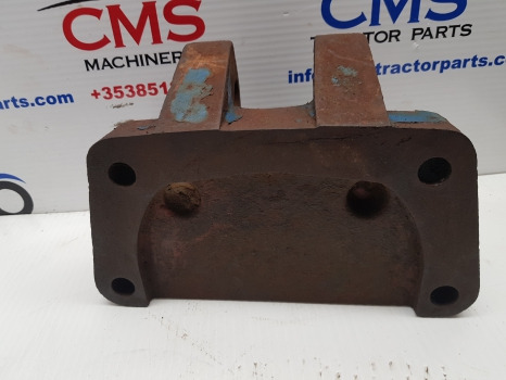 Ford 7840, 40 Series, Tstop Link Bracket Original 83991095 ,e9nnt947ba - Felfüggesztés: 5 kép. Ford 7840, 40 Series, Tstop Link Bracket Original 83991095 ,e9nnt947ba - Felfüggesztés: 5 kép.
