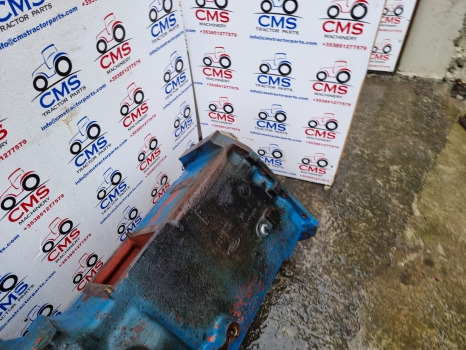 Ford 7840 8240, Sle, 40 Series Transmission Housing Sump F0nn7006af, F0nn7006ae - Sebességváltó: 4 kép. Ford 7840 8240, Sle, 40 Series Transmission Housing Sump F0nn7006af, F0nn7006ae - Sebességváltó: 4 kép.