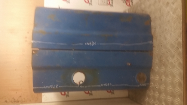 Ford Ford Bonnet Complete - Motorháztető - Traktor: 1 kép. Ford Ford Bonnet Complete - Motorháztető - Traktor: 1 kép.