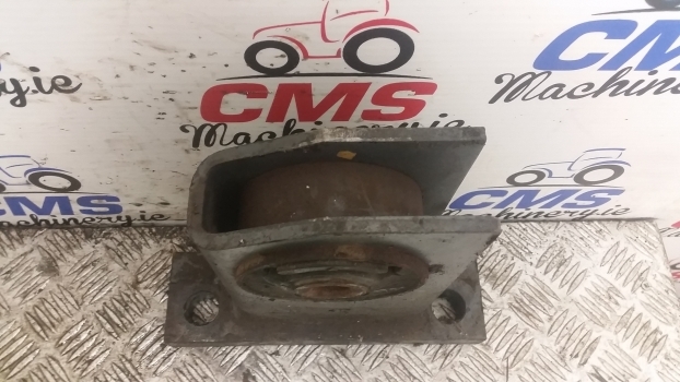 Ford New Holland 40, Ts Series Cab Mount 82021818 , 82021777 , 81866330 - Fülke felfüggesztés - Traktor: 4 kép. Ford New Holland 40, Ts Series Cab Mount 82021818 , 82021777 , 81866330 - Fülke felfüggesztés - Traktor: 4 kép.