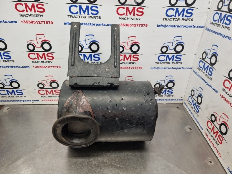 Ford New Holland 7840, 40 Series, Engine Air Cleaner Assembly 82008592 - Légbeszívó rendszer: 1 kép. Ford New Holland 7840, 40 Series, Engine Air Cleaner Assembly 82008592 - Légbeszívó rendszer: 1 kép.
