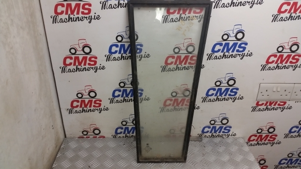 Ford New Holland Cab Low Panel Glass With Frame Rh 83931985 E2nn94000r68aa - Ablak és alkatrészek - Traktor: 1 kép. Ford New Holland Cab Low Panel Glass With Frame Rh 83931985 E2nn94000r68aa - Ablak és alkatrészek - Traktor: 1 kép.