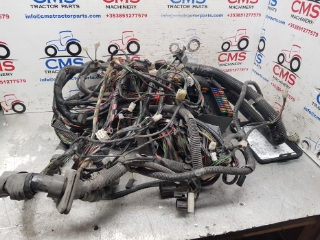 Ford New Holland Fiat 60, M Series Dual Command Cab Wiring Loom Assy 82015343 - Kábel/ Kábelkorbácso - Traktor: 1 kép. Ford New Holland Fiat 60, M Series Dual Command Cab Wiring Loom Assy 82015343 - Kábel/ Kábelkorbácso - Traktor: 1 kép.