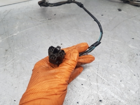 Ford New Holland Ts, 40 Series 8240 Front Head Lamp Wiring Loom F0nn13n054aa - Kábel/ Kábelkorbácso - Traktor: 2 kép. Ford New Holland Ts, 40 Series 8240 Front Head Lamp Wiring Loom F0nn13n054aa - Kábel/ Kábelkorbácso - Traktor: 2 kép.