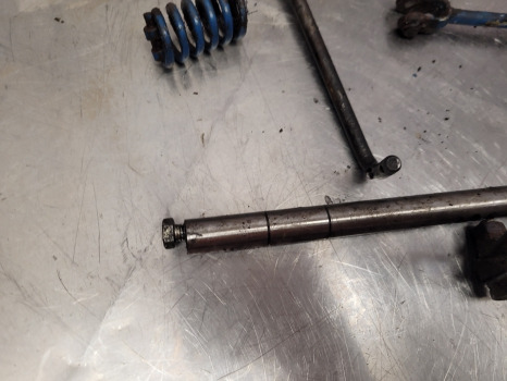 Ford Tw20 Transmission Assorted Parts - Sebességváltó: 4 kép. Ford Tw20 Transmission Assorted Parts - Sebességváltó: 4 kép.