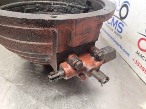 Ford Tw20 Transmission Dual Power Housing Valve D8nnn477da, D8nn7r033aa, D8nn7r030aa - Sebességváltó: 5 kép. Ford Tw20 Transmission Dual Power Housing Valve D8nnn477da, D8nn7r033aa, D8nn7r030aa - Sebességváltó: 5 kép.