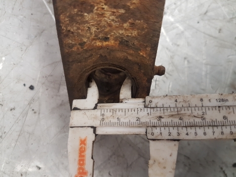 Jcb 2cx Front Axle Track Rod Bar 448/22000 - Nyomtávrúd - Kotrórakodó: 5 kép. Jcb 2cx Front Axle Track Rod Bar 448/22000 - Nyomtávrúd - Kotrórakodó: 5 kép.