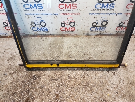 Jcb 3cx Sitemaster Rear Window Frame With Glass 121/07000, 92606001, 657/00018 - Ablak és alkatrészek - Kotrórakodó: 2 kép. Jcb 3cx Sitemaster Rear Window Frame With Glass 121/07000, 92606001, 657/00018 - Ablak és alkatrészek - Kotrórakodó: 2 kép.