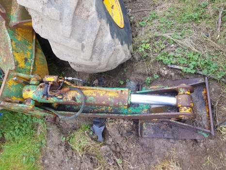 Jcb 530b-4 Stabiliser Leg Complete Lhs 530b - Hidraulika: 2 kép. Jcb 530b-4 Stabiliser Leg Complete Lhs 530b - Hidraulika: 2 kép.
