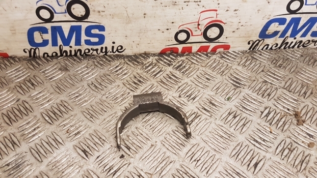 John Deere 40, 50 Series 2040, 2140, 3050, 3350 Differential Lock Fork L36198 - Differenciálmű - Traktor: 1 kép. John Deere 40, 50 Series 2040, 2140, 3050, 3350 Differential Lock Fork L36198 - Differenciálmű - Traktor: 1 kép.