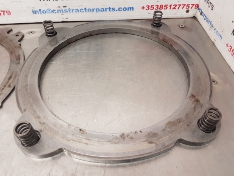 John Deere 6200, 6300, 6400 Break Disc And Plate R101160, R216291, R101169 - Féktárcsa - Traktor: 2 kép. John Deere 6200, 6300, 6400 Break Disc And Plate R101160, R216291, R101169 - Féktárcsa - Traktor: 2 kép.