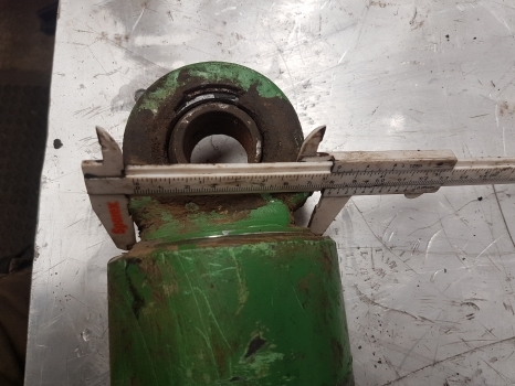 John Deere 6300, 6400, 6115m Hydraulic Assistor Ram Cylinder Al76637, Al110595 - Hidraulikus henger - Traktor: 5 kép. John Deere 6300, 6400, 6115m Hydraulic Assistor Ram Cylinder Al76637, Al110595 - Hidraulikus henger - Traktor: 5 kép.